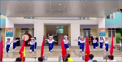Trường Tiểu học Phúc Đồng tổ chức sinh hoạt dưới cờ tuần 29 – Triển khai kế hoạch kết nạp đội viên đợt 1 năm học 2022 - 2023