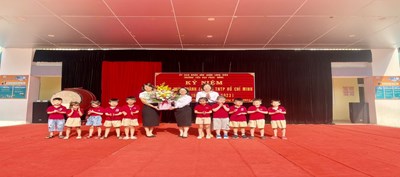 Trường Tiểu học Phúc Đồng tổ chức sinh hoạt dưới cờ tuần 35 - Kỷ niệm 82 năm ngày thành lập Đội TNTP Hồ Chí Minh.