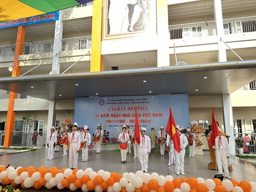 Trường Tiểu học Thạch Bàn A tưng bừng ngày hội chào mừng 41 năm ngày Nhà giáo Việt Nam 20-11-2023