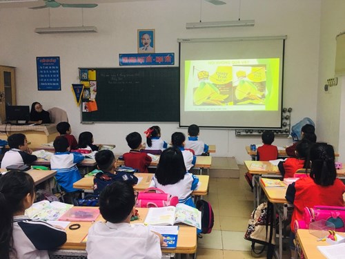 Trường Tiểu học Thạch Bàn A tăng cường tuyên truyền  Khuyến cáo cảnh giác với đồ ăn vặt không rõ nguồn gốc ở gần trường học