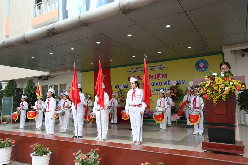 Trường Tiểu học Thạch Bàn B tổ chức Lễ kỉ niệm 40 năm ngày Nhà giáo Việt Nam 20/11