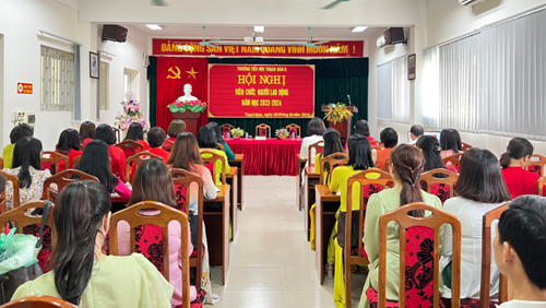 Trường Tiểu học Thạch Bàn B tổ chức Hội nghị viên chức, người lao động năm học 2023-2024