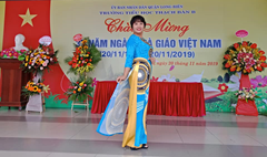 Cô giáo Dương Xuân Hằng, một bông hoa của trường TH Thạch Bàn B
