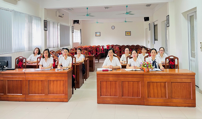 Trường Tiểu học Thạch Bàn B tích cực tham gia tập huấn trực truyến sách giáo khoa lớp 4 năm học 2023 - 2024 