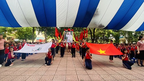 Trường Tiểu học Việt Hưng tưng bừng tổ chức Hội khỏe Phù Đổng cấp trường năm học 2022 - 2023
