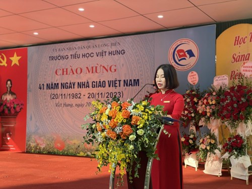 Chương trình Chào mừng 41 năm ngày Nhà giáo Việt Nam xúc động, đáng nhớ và trọn vẹn