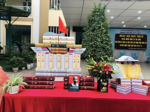 Trường Tiểu học Việt Hưng tưng bừng tổ chức Ngày Hội đọc sách