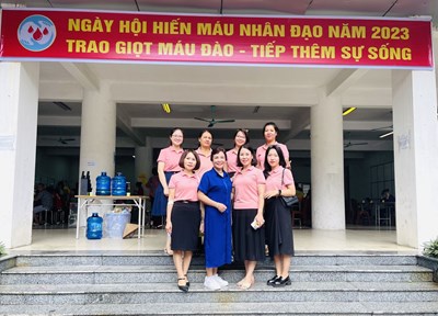 Chi hội CTĐ Trường Tiểu học Việt Hưng “trao giọt máu đào- tiếp thêm sự sống”