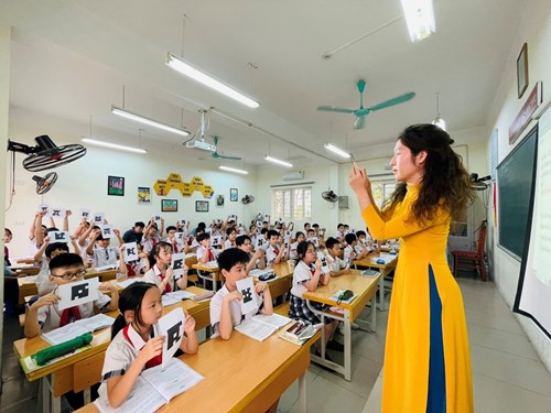 Chuyên đề dạy học môn Tiếng Việt lớp 5: Bồi dưỡng chuyên môn, nâng cao chất lượng dạy học.