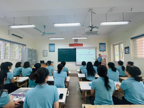 Chuyên đề bồi dưỡng chuyên môn toán lớp 5  cho giáo viên khối 4-5 Trường Tiểu học Việt Hưng