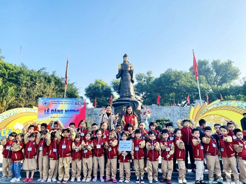 Chuyến tham quan ngoại khoá vui vẻ, bổ ích và an toàn của học sinh trường Tiểu học Vũ Xuân Thiều