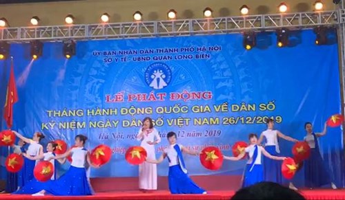 Mầm non Ánh Sao tham gia văn nghệ trong buổi Lễ phát động tháng hành động quốc gia về dân số, kỉ niệm ngày dân số Việt Nam 26/12/2019.