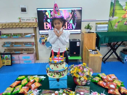 Happy birthday bé Bảo Linh!