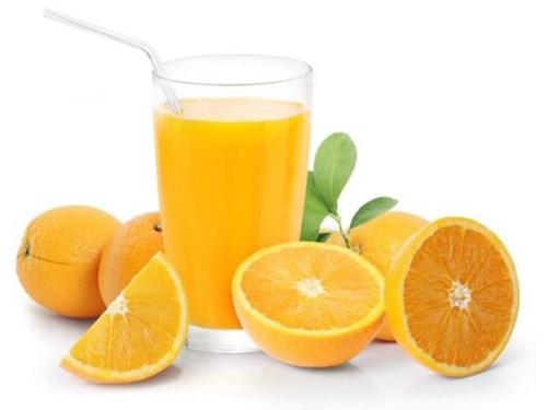 Sai lầm cực kỳ nguy hiểm khi cho trẻ nhỏ uống nước cam để  giải ốm 