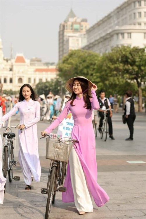 Nguồn gốc và ý nghĩa áo dài truyền thống Việt Nam