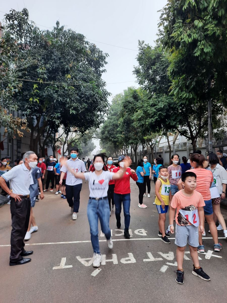 Trường mầm non Ánh Sao hưởng ứng chạy giải báo Hà Nội mới lần thứ 47 vì hòa bình năm 2022