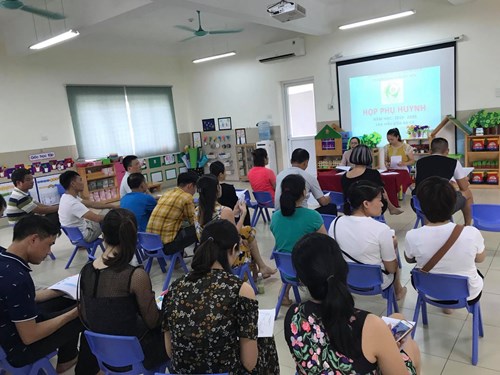 Lớp mẫu giáo bé C3 họp phụ huynh cuối năm học 2019 - 2020