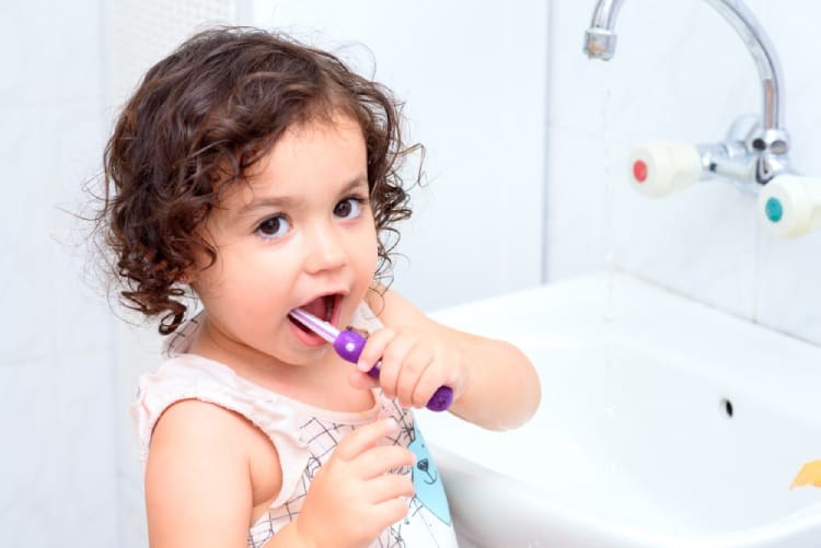 Sâu răng ở trẻ em: Nguyên nhân, dấu hiệu và cách điều trị