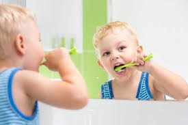 Hoạt động kỹ năng sống  Làm sao để đánh răng đúng cách  của khối mẫu giáo nhỡ