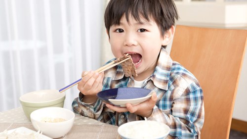 6 dấu hiệu cảnh báo tình trạng thiếu chất dinh dưỡng ở trẻ em