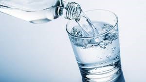 Uống nước lọc tốt cho sức khỏe của bé