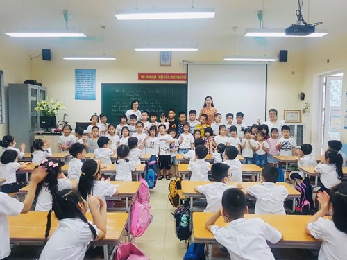 Hoạt động trải nghiệm  Tham quan trường Tiểu học  của các con mẫu giáo lớn (5-6 tuổi), Trường mầm non Bồ Đề
