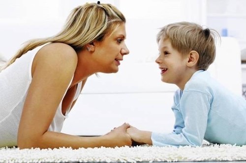 6 sai lầm bố mẹ cần tránh khi trị trẻ bướng bỉnh