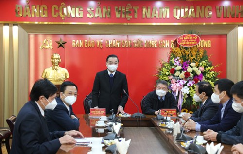 Chủ tịch UBND thành phố Hà Nội chúc mừng các đơn vị y tế nhân Ngày Thầy thuốc Việt Nam