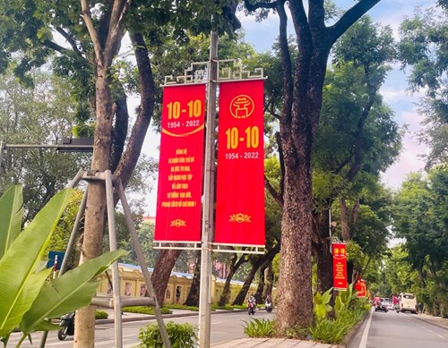 Hà Nội rực rỡ mừng kỷ niệm 68 năm Giải phóng Thủ đô