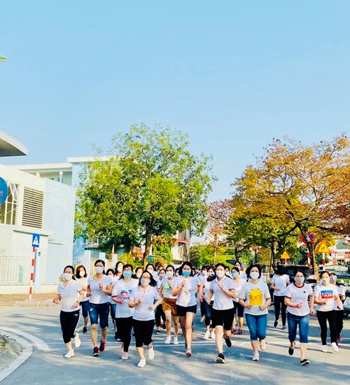  Trường mầm non Bồ Đề tổ chức  Giải chạy báo Hà Nội mới lần thứ 47 vì Hòa bình  -  Chào đón SEA Games 31