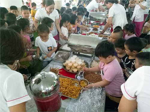 Trường mầm non Bồ Đề tổ chức Tiệc Buffet cho trẻ