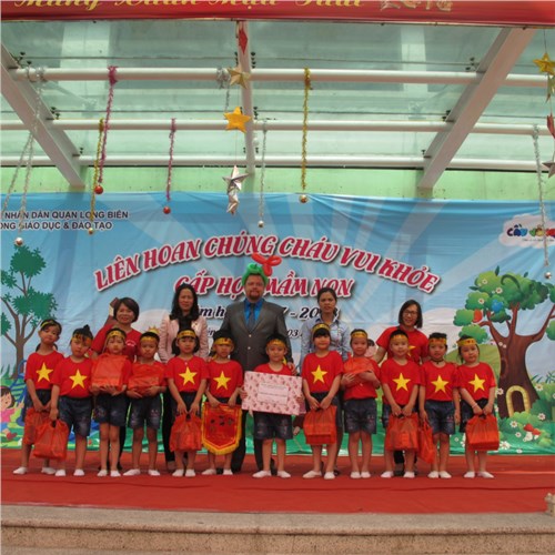 Trường mầm non Bồ Đề tham gia Liên hoan Chúng cháu vui khỏe quận Long Biên năm học 2017-2018