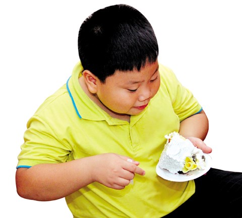 Chế độ ăn ngày Tết cho trẻ tránh thừa cân béo phì