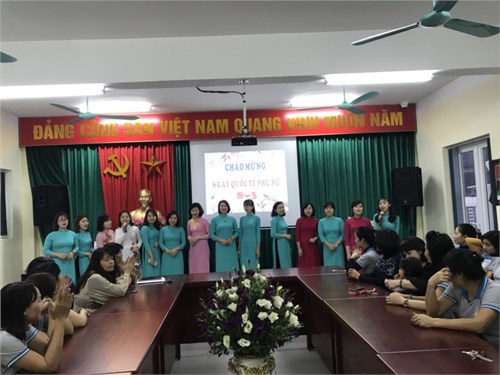 Hoạt động chào mừng ngày Quốc tể phụ nữ 8 - 3 của trường Mầm Non Chim Én
