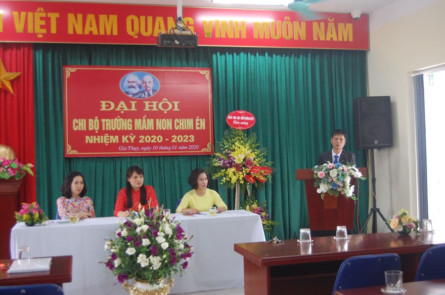 Đ/c Nguyễn Thành Biên - Phó bí thư thường trực Đảng ủy phường Gia Thụy phát biểu  chỉ đạo trong Đại hội