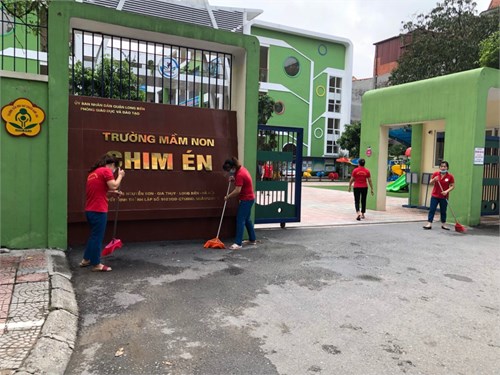 Trường mầm non Chim Én tổ chức chiến dịch tổng vệ sinh môi trường diệt muỗi và bọ gậy phòng, chống Sốt xuất huyết đợt 4/2019