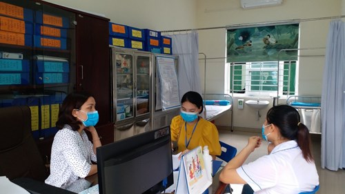 Trường MN Cự Khối đón đoàn kiểm tra phòng chống dịch Covit 19 của trạm y tế phường CK