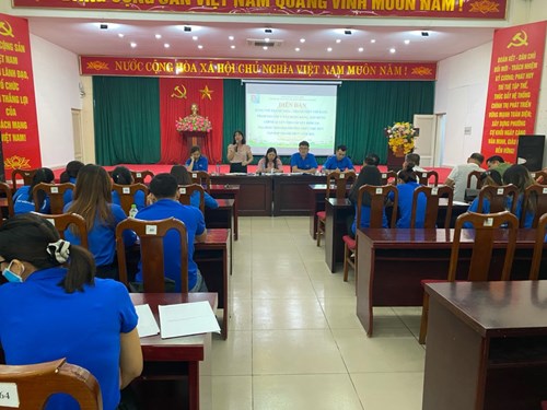 Chi đoàn trường Mầm non Cự Khối tham dự Hội nghị đối thoại   giữa Chủ tịch UBND phường với Thanh niên năm 2022