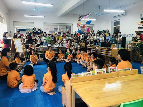 Trường mầm non Đô thị Sài Đồng tổ chức kiến tập với chuyên đề ứng dụng Phương pháp Quốc tế UNIS 