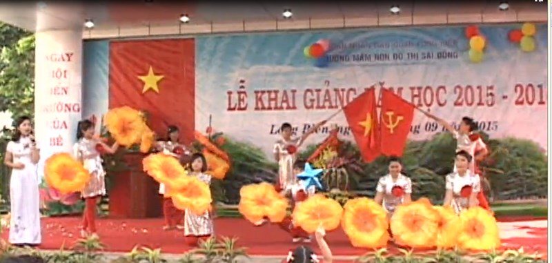 Tiết mục hát múa của Tập thể trường MN Đô thị Sài Đồng