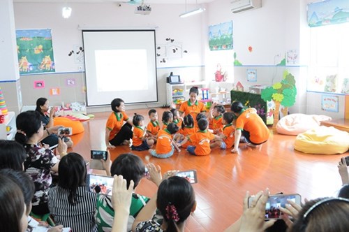 Trường Mầm non Đô thị Sài Đồng vinh dự đón các đồng chí cán bộ quản lý, giáo viên cốt cán tỉnh Bắc Ninh tới tham quan nhà trường