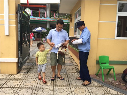 Trường mầm non Đô thị Sài Đồng tuyên truyền công tác phòng, chống, đẩy lùi dịch sốt xuất huyết