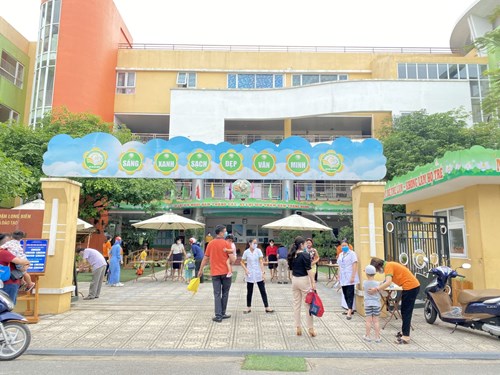 Ngày 11 tháng 5 năm 2020 các bé trường Mầm Non Đô Thị Sài Đồng nô nức đến trường sau thời gian nghỉ phòng, chống dịch bệnh Covid - 19