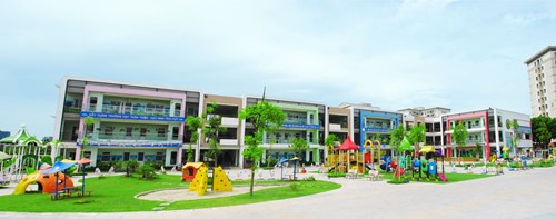 Trường MN Đô thị Việt Hưng hưởng ứng phong trào “Hành động vì một nhà trường xanh – sạch – đẹp”