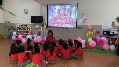 Trường MN Đô Thị Việt Hưng tham gia phần thi thực hành cuộc thi Giáo viên giỏi cấp Quận năm học 2019-2020.