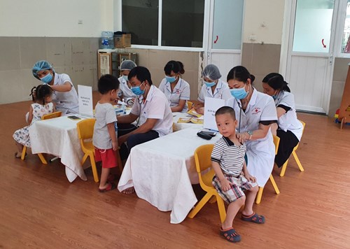 Trường mầm non Đô thị Việt Hưng tổ chức khám sức khỏe lần 3 cho học sinh năm học 2019-2020