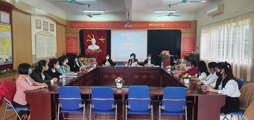 Chi bộ trường MN Đô Thị Việt Hưng tổ chức Hội nghị kiểm điểm tập thể, cá nhân và đánh giá phân loại chất lượng tổ chức cơ sở đảng, đảng viên năm 2021.