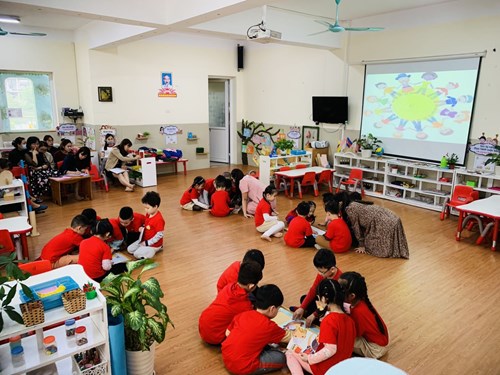 Trường mầm non đô thị Việt Hưng tổ chức kiến tập hoạt động giáo dục ở các lứa tuổi