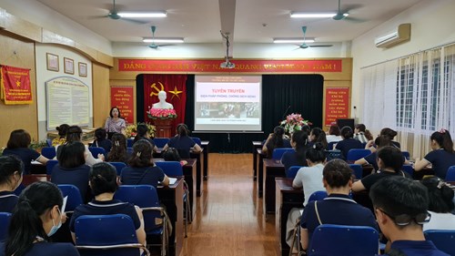 Trường mầm non Đô thị Việt Hưng tổ chức Tuyên truyền phòng chống dịch bệnh tới 100% CBGVNV