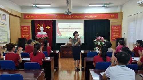 Trường MN Đô thị Việt Hưng tổ chức “Tuần lễ hưởng ứng học tập suốt đời”.